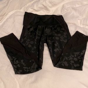 Athleta 7/8 reflective floral print leggings